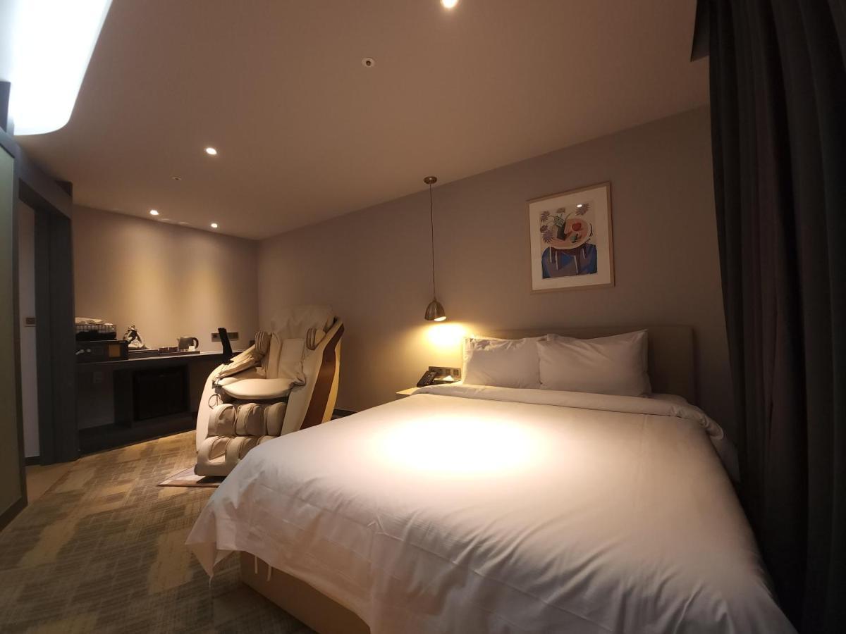 Brown Dot Hotel Jinju Exterior foto