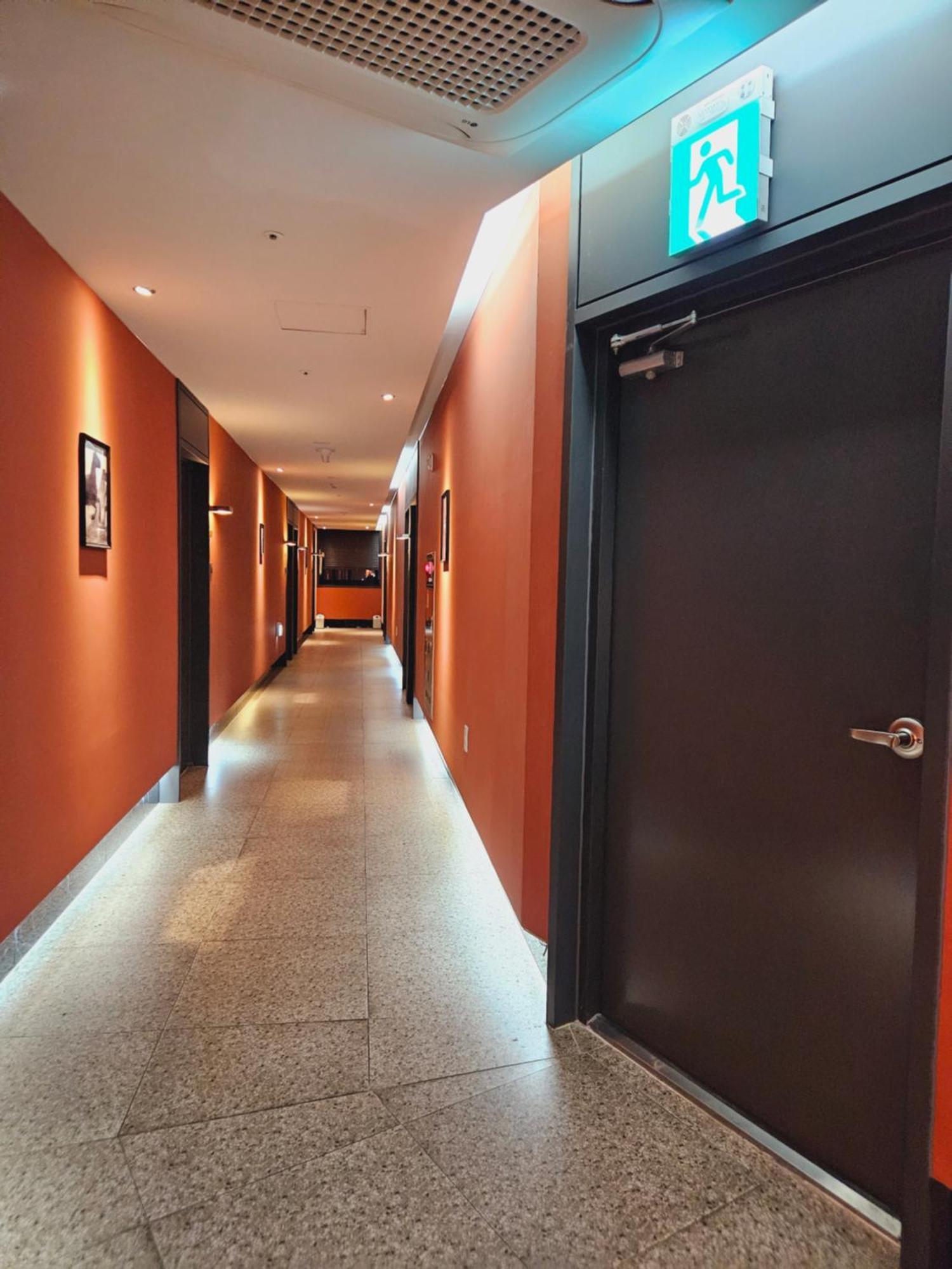 Brown Dot Hotel Jinju Exterior foto